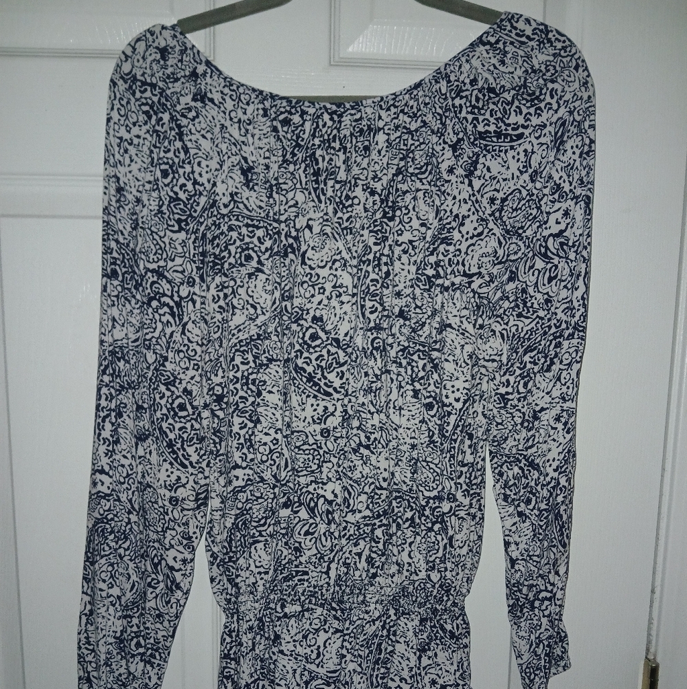 Faded Glory Navy and White Printed Rayon Top